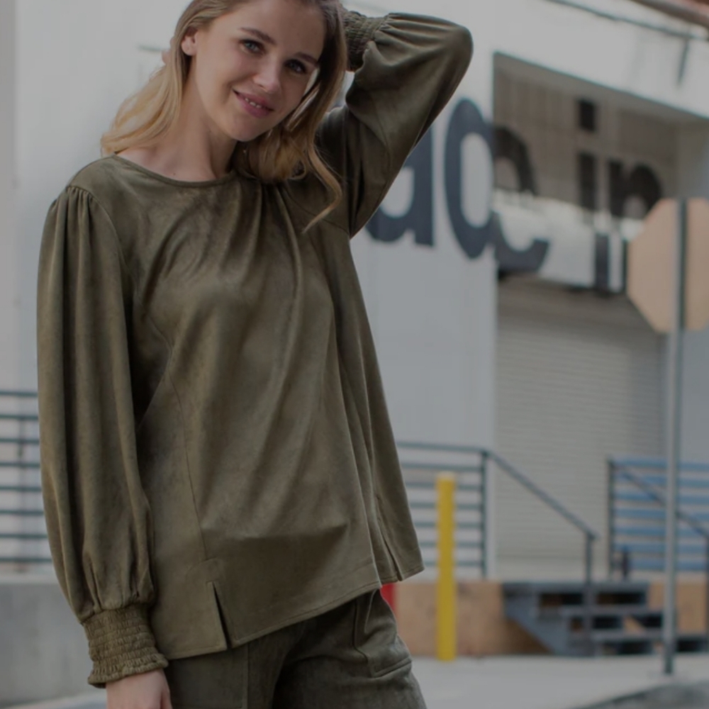 Joh Alora Women's Long Sleeve Blouse Top Large Olive Green Faux Suede Southern